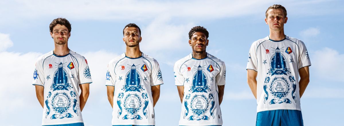 Het derde tenue van Telstar: een ode aan zeelieden en scheepsvolk.